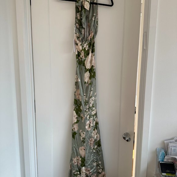 NWT Reformation Veria Maxi Silk Dress Size 14 Tarragon Floral Wrap Halter Top - Picture 11 of 12